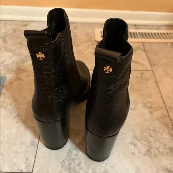 Tory Burch Carson Lug Sole Ankle Boots in Perfect Black - Picture 7 of 12